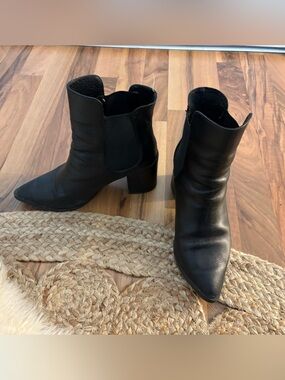 Black Leather Pointed Toe Ankle Boots